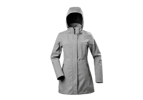 ¿Cuál es la diferencia entre una chaqueta impermeable y un caparazón?